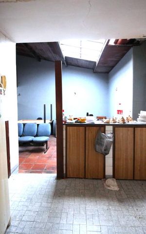 Casa à venda com 253m², 4 quartos e 3 vagasCozinha