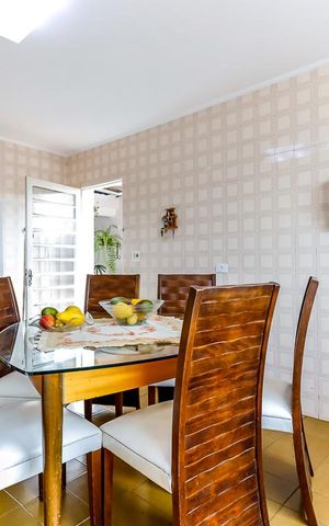 Casa à venda com 128m², 3 quartos e 2 vagas Casa à venda com 128m², 3 quartos e 2 vagasCozinha