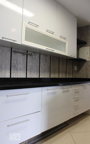 Apartamento à venda com 96m², 3 quartos e 2 vagas Apartamento à venda com 96m², 3 quartos e 2 vagasCozinha - Armários