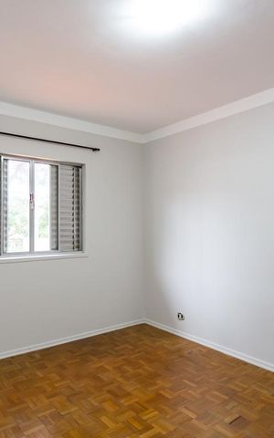 Casa à venda com 380m², 2 quartos e 3 vagas Casa à venda com 380m², 2 quartos e 3 vagasQuarto