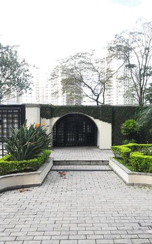 Apartamento à venda com 300m², 4 quartos e 4 vagasEntrada