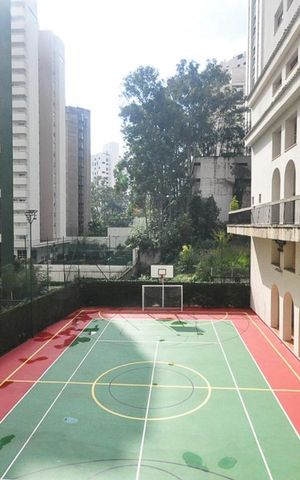 Apartamento à venda com 300m², 4 quartos e 4 vagasQuadra