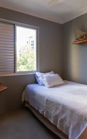 Apartamento à venda com 183m², 4 quartos e 3 vagas Apartamento à venda com 183m², 4 quartos e 3 vagasQuarto 1