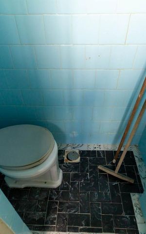 Apartamento para alugar com 55m², 2 quartos e sem vaga Apartamento para alugar com 55m², 2 quartos e sem vagaBanheiro de Serviço