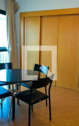 Apartamento para alugar com 65m², 2 quartos e 1 vaga Apartamento para alugar com 65m², 2 quartos e 1 vagaSala