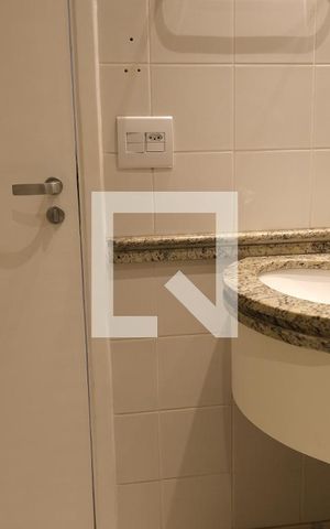 Apartamento para alugar com 65m², 2 quartos e 1 vagaBanheiro do corredor