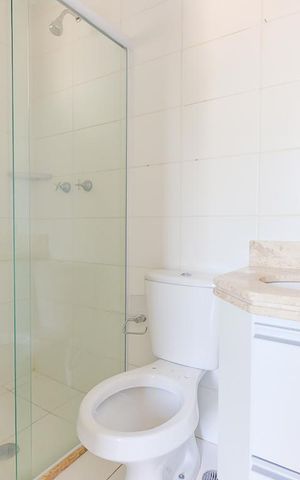 Apartamento à venda com 51m², 3 quartos e 1 vaga Apartamento à venda com 51m², 3 quartos e 1 vagaBanheiro da Suíte