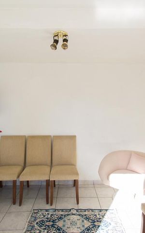Casa à venda com 165m², 3 quartos e 2 vagasQuarto de Serviço