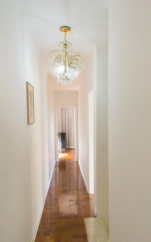 Casa à venda com 165m², 3 quartos e 2 vagasCorredor 