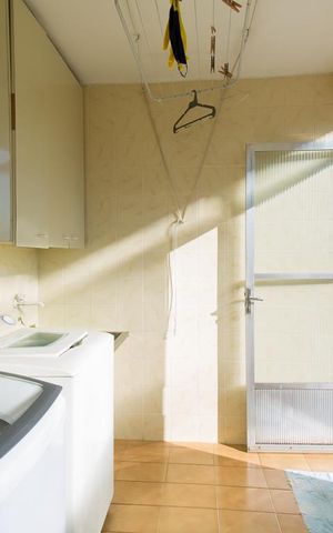 Casa à venda com 165m², 3 quartos e 2 vagasLavanderia 