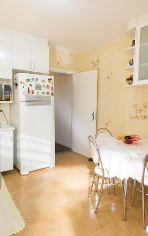 Casa à venda com 165m², 3 quartos e 2 vagasCozinha