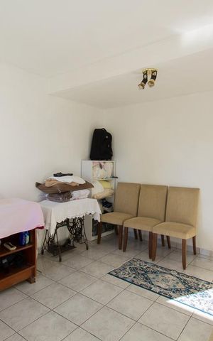 Casa à venda com 165m², 3 quartos e 2 vagasQuarto de Serviço