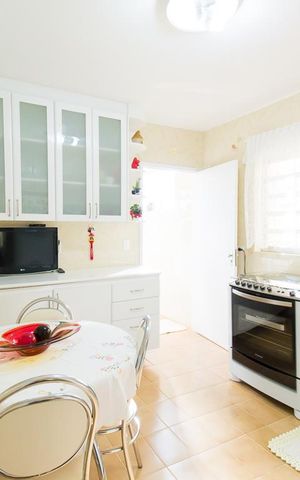 Casa à venda com 165m², 3 quartos e 2 vagasCozinha