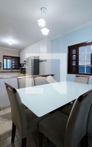 Casa para alugar com 143m², 3 quartos e 2 vagasCozinha