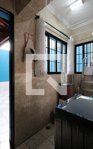 Casa para alugar com 143m², 3 quartos e 2 vagasÁrea de Serviço