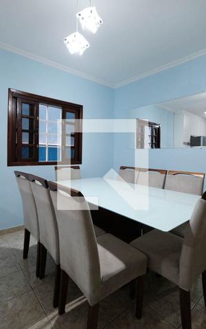 Casa para alugar com 143m², 3 quartos e 2 vagasCozinha