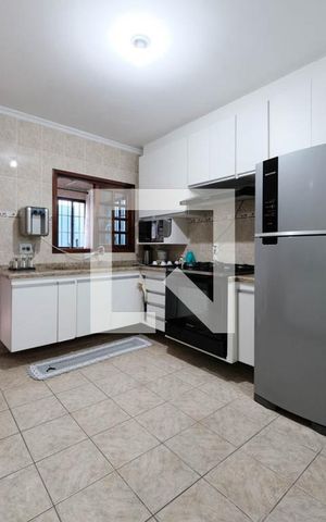 Casa para alugar com 143m², 3 quartos e 2 vagasCozinha
