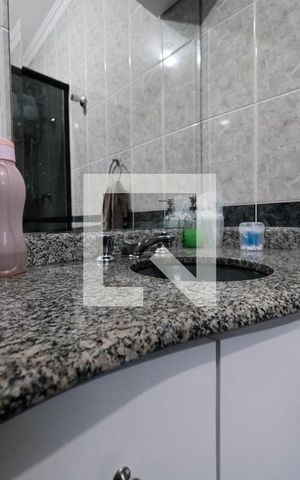Casa para alugar com 143m², 3 quartos e 2 vagasBanheiro da Suíte
