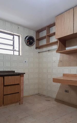 Casa à venda com 130m², 2 quartos e 2 vagas Casa à venda com 130m², 2 quartos e 2 vagasCozinha