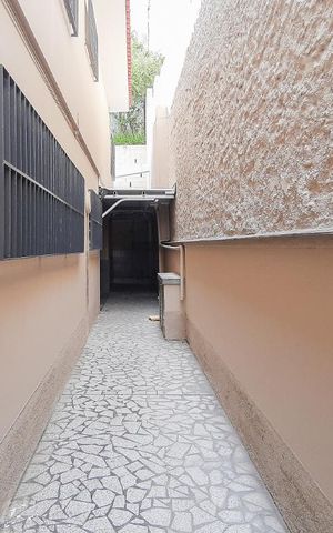 Casa à venda com 130m², 2 quartos e 2 vagas Casa à venda com 130m², 2 quartos e 2 vagasCorredor
