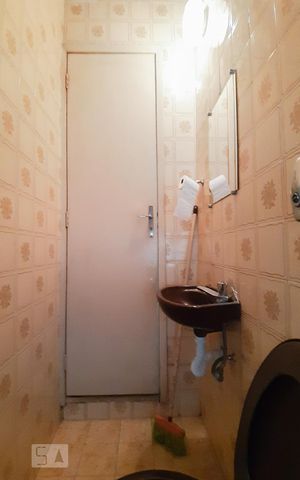Casa à venda com 130m², 2 quartos e 2 vagas Casa à venda com 130m², 2 quartos e 2 vagasLavabo