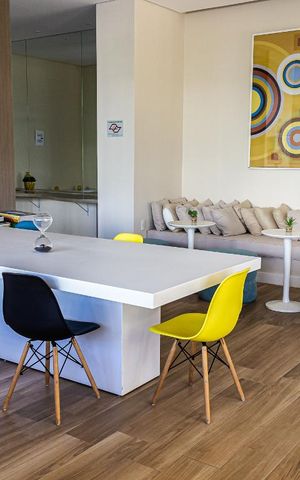 Apartamento à venda com 117m², 3 quartos e 2 vagas Apartamento à venda com 117m², 3 quartos e 2 vagasÁrea Comum - Sala de Estudos