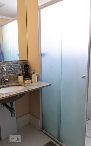 Apartamento à venda com 117m², 3 quartos e 2 vagas Apartamento à venda com 117m², 3 quartos e 2 vagasBanheiro da Suíte