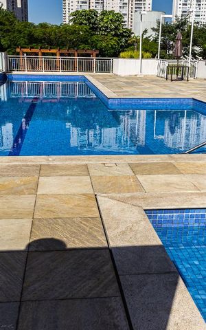 Apartamento à venda com 117m², 3 quartos e 2 vagas Apartamento à venda com 117m², 3 quartos e 2 vagasÁrea Comum - Piscina