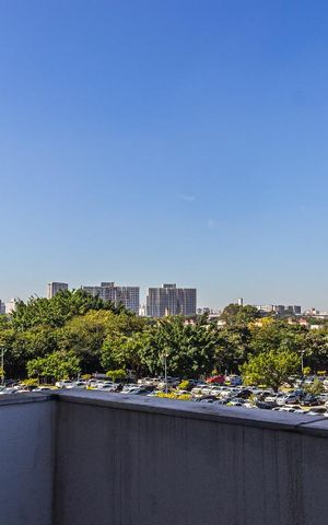 Apartamento à venda com 117m², 3 quartos e 2 vagas Apartamento à venda com 117m², 3 quartos e 2 vagasVista da Sacada