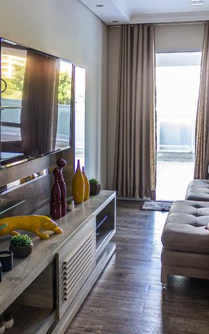 Apartamento à venda com 117m², 3 quartos e 2 vagas Apartamento à venda com 117m², 3 quartos e 2 vagasSala