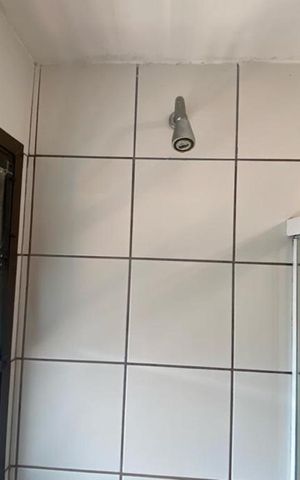 Studio à venda com 63m², 1 quarto e 2 vagas Studio à venda com 63m², 1 quarto e 2 vagasChuveiro