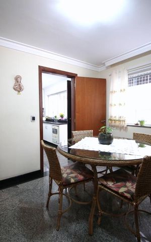 Casa à venda com 350m², 3 quartos e 4 vagasSala de Jantar