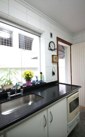 Casa à venda com 350m², 3 quartos e 4 vagasCozinha