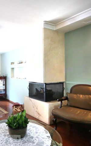 Casa à venda com 350m², 3 quartos e 4 vagasSala