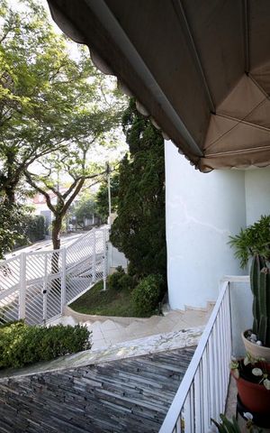 Casa à venda com 350m², 3 quartos e 4 vagasTerraço