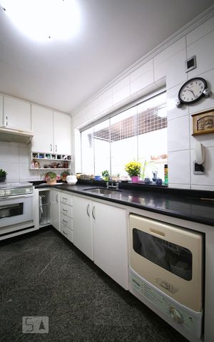 Casa à venda com 350m², 3 quartos e 4 vagasCozinha