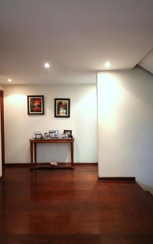 Casa à venda com 350m², 3 quartos e 4 vagasEntrada