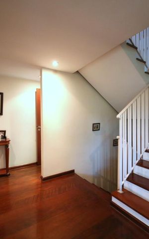Casa à venda com 350m², 3 quartos e 4 vagasEntrada