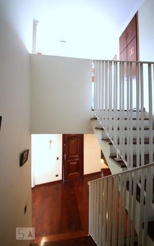 Casa à venda com 350m², 3 quartos e 4 vagasAcesso