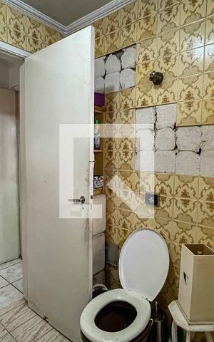 Casa à venda com 124m², 4 quartos e 2 vagas Casa à venda com 124m², 4 quartos e 2 vagasBanheiro da Suíte
