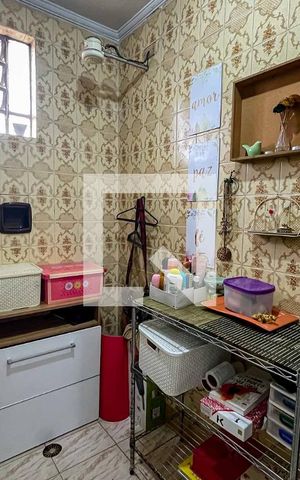 Casa à venda com 124m², 4 quartos e 2 vagas Casa à venda com 124m², 4 quartos e 2 vagasBanheiro da Suíte