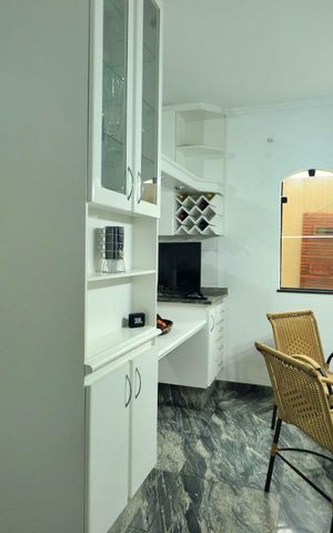 Casa à venda com 300m², 4 quartos e 4 vagasCozinha