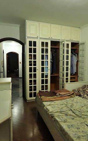 Casa à venda com 300m², 4 quartos e 4 vagasQuarto 1