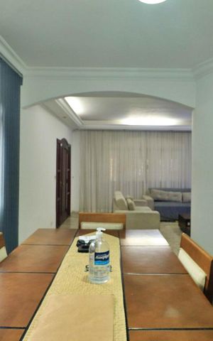 Casa à venda com 300m², 4 quartos e 4 vagasSala