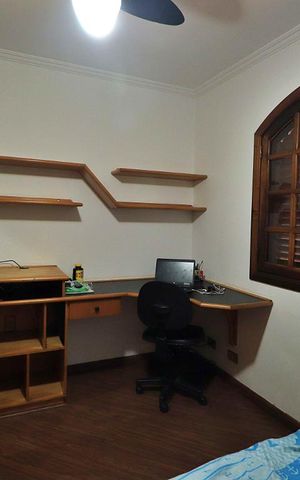 Casa à venda com 300m², 4 quartos e 4 vagasSuíte 3