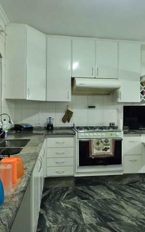 Casa à venda com 300m², 4 quartos e 4 vagasCozinha