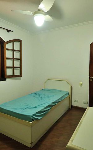 Casa à venda com 300m², 4 quartos e 4 vagasQuarto 2