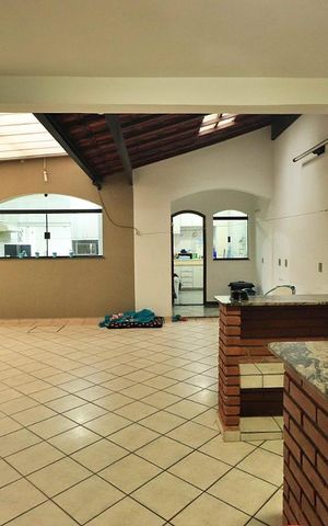 Casa à venda com 300m², 4 quartos e 4 vagasQuintal