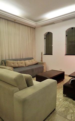 Casa à venda com 300m², 4 quartos e 4 vagasSala