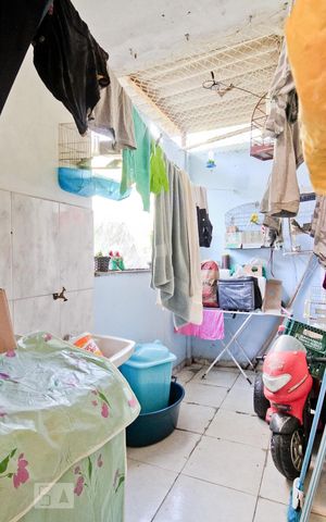 Casa à venda com 60m², 3 quartos e 1 vaga Casa à venda com 60m², 3 quartos e 1 vagaÁrea de Serviço
